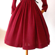 Charger l'image dans la galerie, 1950s - WÜNDISCH, Augsburg - Gorgeous Red & Black Dress - W26 (66cm)