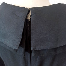 Charger l'image dans la galerie, 1950s - ILGWU, USA - Stunning Black Wool Dress - W28 (72cm)