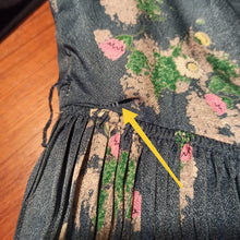 Cargar imagen en el visor de la galería, 1940s - R&K Originals, USA - Exquisite Floral Silk Crepe Dress - W25 (64cm)