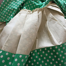 Charger l'image dans la galerie, 1950s - Iconic Adorable Green Dotted Cotton Dress - W27 (68cm)