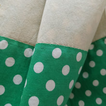 Charger l'image dans la galerie, 1950s - Iconic Adorable Green Dotted Cotton Dress - W27 (68cm)