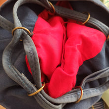 Cargar imagen en el visor de la galería, 1940s - Gorgeous Alpine Hand Embroidery Handbag