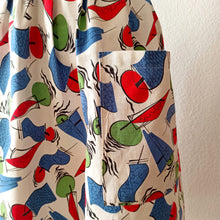Charger l'image dans la galerie, 1940s 1950s - Adorable Toy Boats Novelty Print Skirt - W28 (70cm)