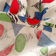 Charger l'image dans la galerie, 1940s 1950s - Adorable Toy Boats Novelty Print Skirt - W28 (70cm)