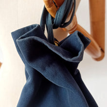 Cargar imagen en el visor de la galería, 1940s - Gorgeous Alpine Hand Embroidery Handbag