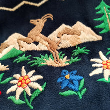 Cargar imagen en el visor de la galería, 1940s - Gorgeous Alpine Hand Embroidery Handbag