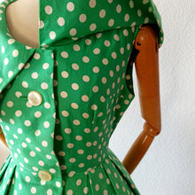Charger l'image dans la galerie, 1950s - Iconic Adorable Green Dotted Cotton Dress - W27 (68cm)