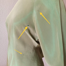 Cargar imagen en el visor de la galería, 1940s - Mabel, Paris - Exquisite Apple Green Soft Taffeta Blouse - W31 (80cm)
