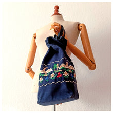 Cargar imagen en el visor de la galería, 1940s - Gorgeous Alpine Hand Embroidery Handbag