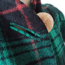 Cargar imagen en el visor de la galería, 1940s - Radical Puff Shoulders Tartan Wool Coat