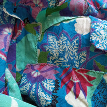 Laden Sie das Bild in den Galerie-Viewer, 1950s 1960s - Gorgeous Colorful Floral Cotton Dress - W30 (76cm)