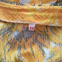 Charger l'image dans la galerie, 1950s - ASTOR, France - Spectacular Roses Floral Print Dress - W28.5 (72cm)