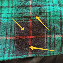 Cargar imagen en el visor de la galería, 1940s - Radical Puff Shoulders Tartan Wool Coat