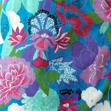 Laden Sie das Bild in den Galerie-Viewer, 1950s 1960s - Gorgeous Colorful Floral Cotton Dress - W30 (76cm)