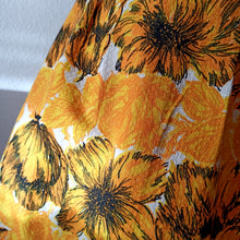 Charger l'image dans la galerie, 1950s - ASTOR, France - Spectacular Roses Floral Print Dress - W28.5 (72cm)