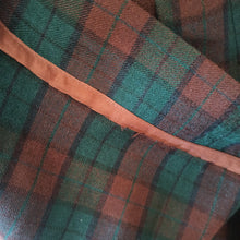 Charger l'image dans la galerie, 1940s 1950s - Outstanding French Plaid Tartan Wool Dress - W26 (66cm)