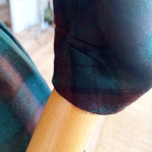 Charger l'image dans la galerie, 1940s 1950s - Outstanding French Plaid Tartan Wool Dress - W26 (66cm)