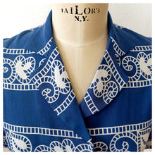 Cargar imagen en el visor de la galería, 1940s - Exquisite Parisien Puffed Sleeves Rayon Suit