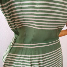 Charger l'image dans la galerie, 1940s 1950s - Gorgeous Green Rayon Stripped Dress - W25/26 (64/66cm)
