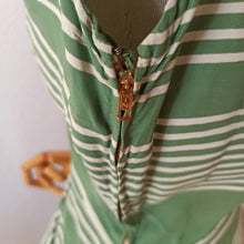 Charger l'image dans la galerie, 1940s 1950s - Gorgeous Green Rayon Stripped Dress - W25/26 (64/66cm)