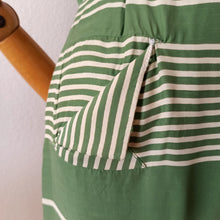 Charger l'image dans la galerie, 1940s 1950s - Gorgeous Green Rayon Stripped Dress - W25/26 (64/66cm)