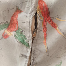 Charger l'image dans la galerie, 1950s - Lovely Birds Novelty Rayon Top - W30 (76cm)