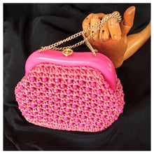 Laden Sie das Bild in den Galerie-Viewer, 1950s 1960s - Galeries LaFayette, Paris - Collector's Beaded Raffia Pink Handbag