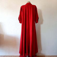 Cargar imagen en el visor de la galería, 1940s - Outstanding French Siren Wool Opera Coat - W31 (80cm)