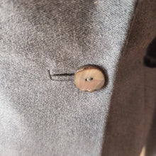 Carica l'immagine nel visualizzatore di Gallery, 1940s - Elegant Grey Gabardine Wool Blazer Jacket - W29 (74cm)