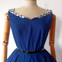 Charger l'image dans la galerie, 1950s - Stunning Royal Blue Gabardine Rayon Dress - W28 (72cm)