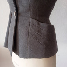 Carica l'immagine nel visualizzatore di Gallery, 1940s - Elegant Grey Gabardine Wool Blazer Jacket - W29 (74cm)