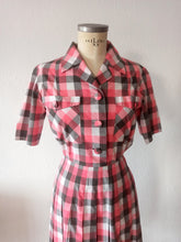 Cargar imagen en el visor de la galería, 1940s - Gorgeous Pink Plaid Cotton Dress - W26 (66cm)