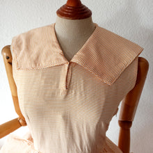Cargar imagen en el visor de la galería, 1940s 1950s - Adorable Orange Stripes Pockets Dress - W27 (68cm)