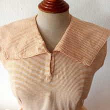 Cargar imagen en el visor de la galería, 1940s 1950s - Adorable Orange Stripes Pockets Dress - W27 (68cm)