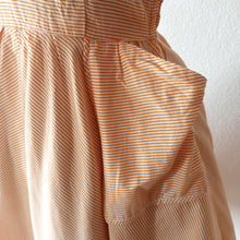 Cargar imagen en el visor de la galería, 1940s 1950s - Adorable Orange Stripes Pockets Dress - W27 (68cm)