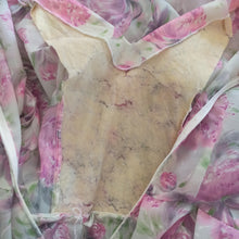Charger l'image dans la galerie, 1950s - Gorgeous & Elegant Floral Sheer Dress - W33 (84cm)
