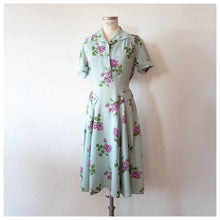 Load image into Gallery viewer, 1940s - Adorable Turquoise Roseprint Rayon Dress - W29 (74cm)