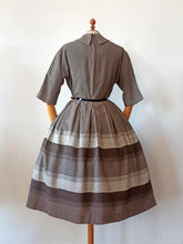 Charger l'image dans la galerie, 1950s - MANFORD - Gorgeous Grey Gabardine Dress - W31 (78cm)