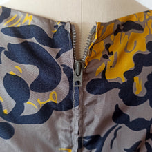 Charger l'image dans la galerie, 1950s - Spectacular French Couture Wildsilk Dress - W27 (68cm)