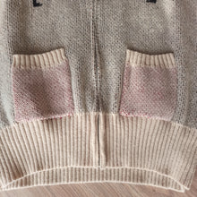 Laden Sie das Bild in den Galerie-Viewer, VTG - Fabulous Spider Tarantula Cowichan