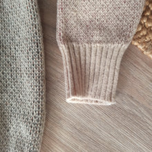 Laden Sie das Bild in den Galerie-Viewer, VTG - Fabulous Spider Tarantula Cowichan