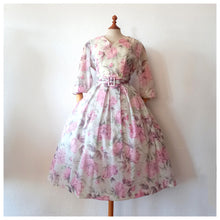 Charger l'image dans la galerie, 1950s - Gorgeous & Elegant Floral Sheer Dress - W33 (84cm)