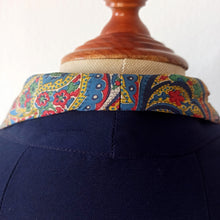 Load image into Gallery viewer, 1940s - Beautiful Navy Rayon Crepe Dress - W35 (88cm)