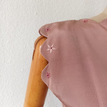 Charger l'image dans la galerie, 1950s - Adorable Antique Pink Beaded Dress - W27 (68cm)