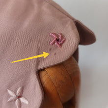 Charger l'image dans la galerie, 1950s - Adorable Antique Pink Beaded Dress - W27 (68cm)