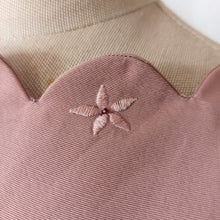 Charger l'image dans la galerie, 1950s - Adorable Antique Pink Beaded Dress - W27 (68cm)