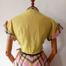 Charger l'image dans la galerie, 1940s 1950s - Stunning & Precious Yellow Pink Plaid Dress - W32 (82cm)