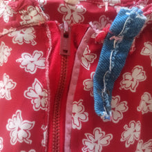 Load image into Gallery viewer, 1940s - Beautiful Red Floral Rayon Crepe 2pc Suit - W31 (80cm)