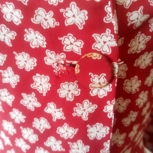 Load image into Gallery viewer, 1940s - Beautiful Red Floral Rayon Crepe 2pc Suit - W31 (80cm)