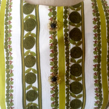 Charger l'image dans la galerie, 1950s - Gorgeous Green Floral Rayon Dress - W29 (74cm)